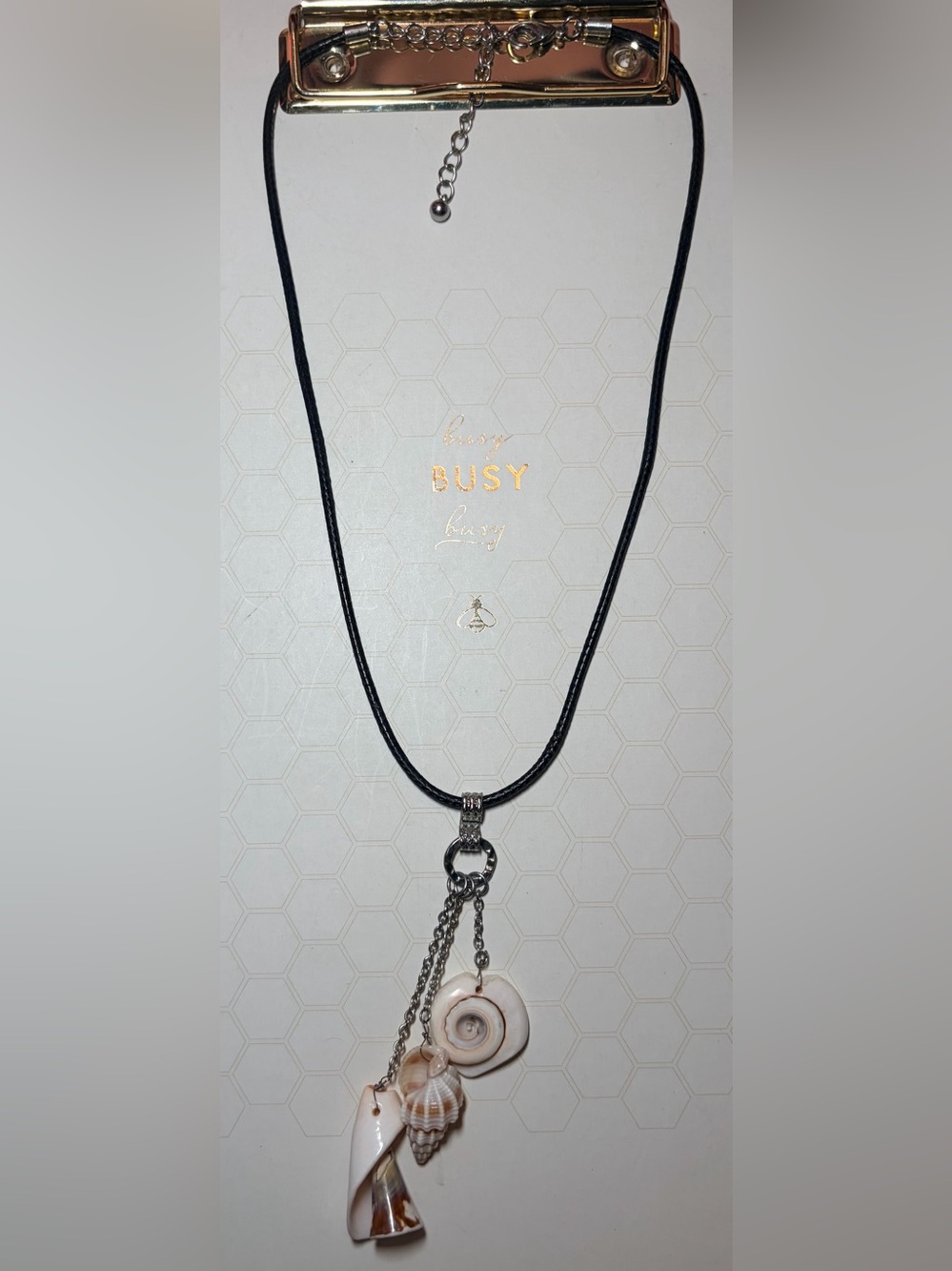 Shell Charm Pendant Necklace in Cream and Silver - Unbranded